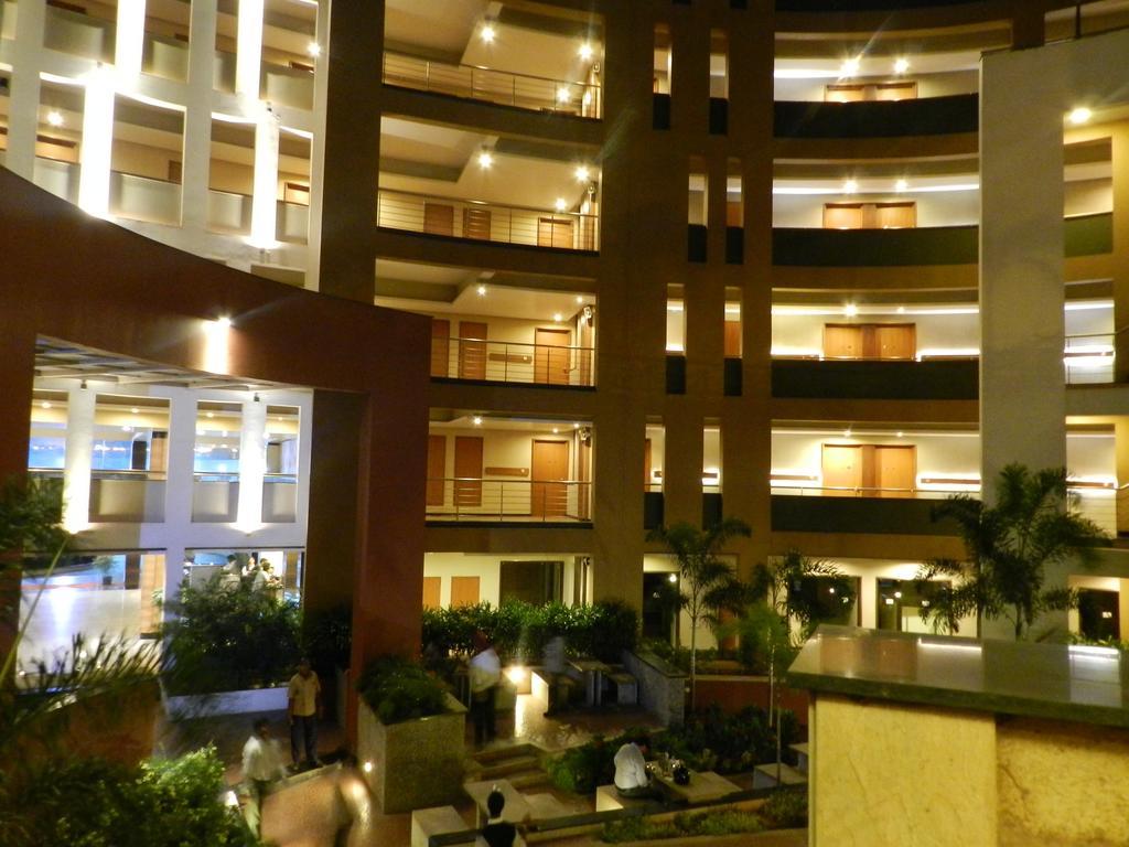 Hotel Rock Regency Toranagallu Экстерьер фото