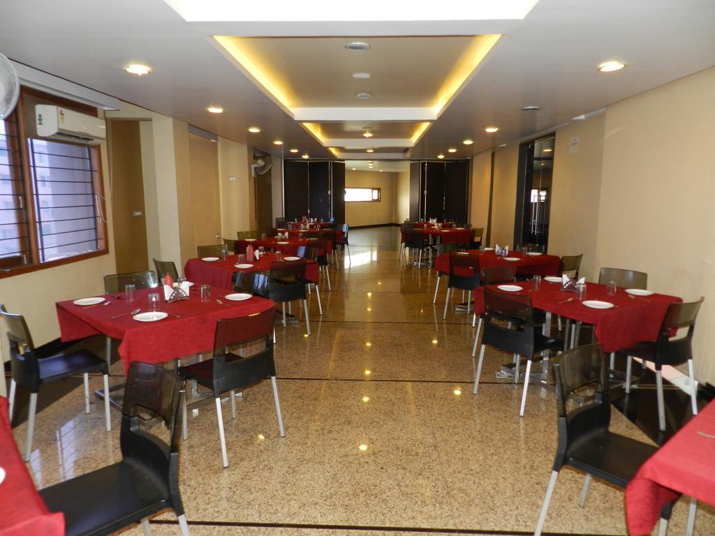 Hotel Rock Regency Toranagallu Экстерьер фото